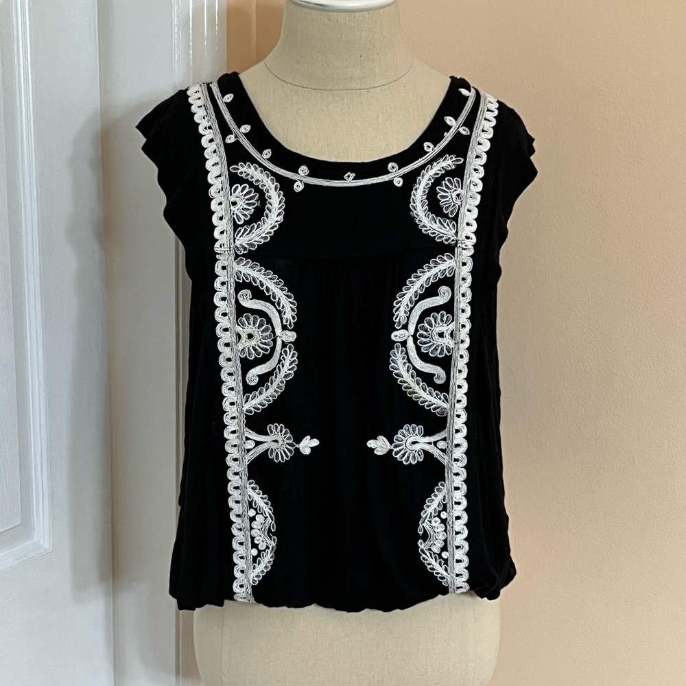 Free People sleeveless boho bubble blouse, black, size XS